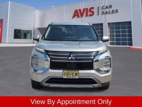 Used 2025 Mitsubishi Outlander SE AWD/4WD image 2