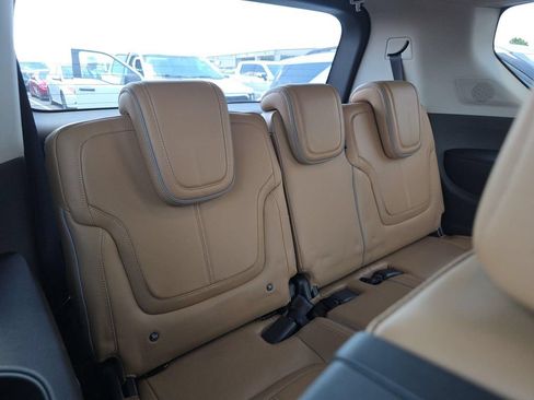 Used 2025 INFINITI QX80 Sensory AWD/4WD image 10