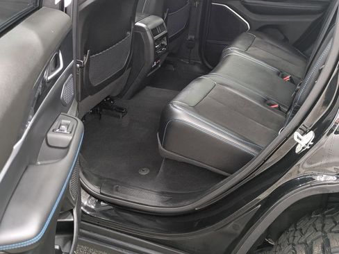 Used 2023 Jeep Grand Cherokee Trailhawk image 28