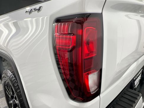 Used 2024 GMC Sierra 1500 Elevation image 16