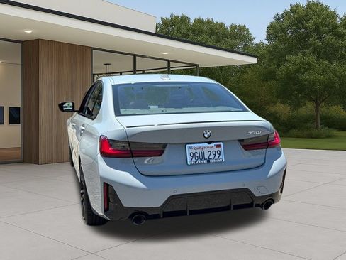 Used 2023 BMW 330i Sedan w/ M Sport Package RWD image 11
