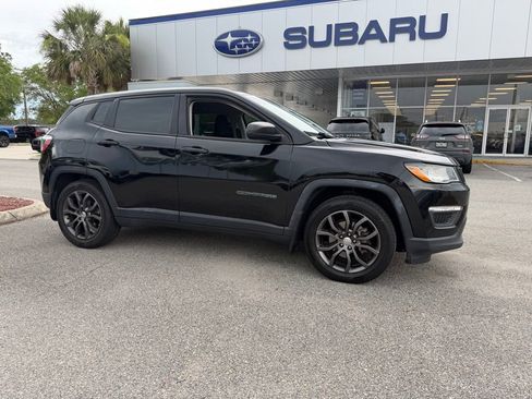 Used 2018 Jeep Compass Sport FWD image 1