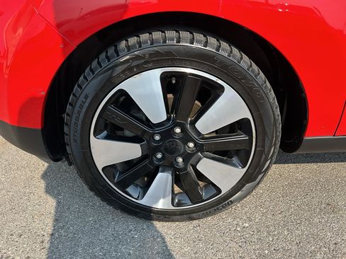 Used 2017 Kia Soul + w/ Designer's Package FWD image 8