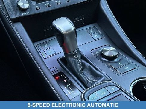 Used 2016 Lexus RC 200t RWD image 23