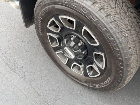 Used 2024 Ford F250 Platinum image 33