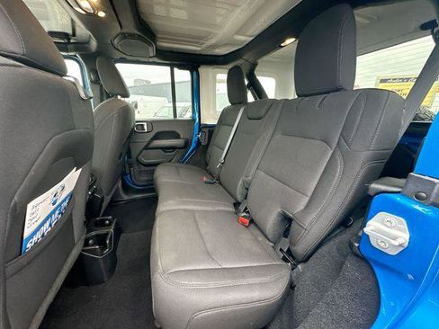 Certified 2022 Jeep Wrangler Unlimited Sahara w/ Cold Weather Group image 24