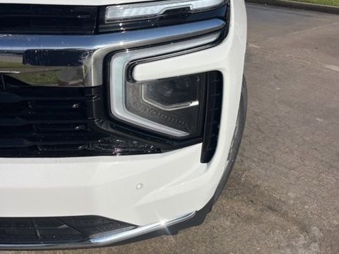 New 2026 Chevrolet Suburban LS image 12