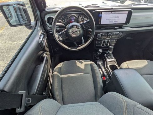 Used 2024 Jeep Wrangler Sport S image 31