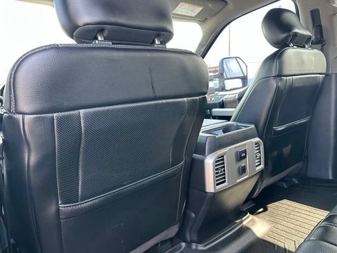Used 2017 Ford F250 Lariat w/ Lariat Value Package AWD/4WD image 26