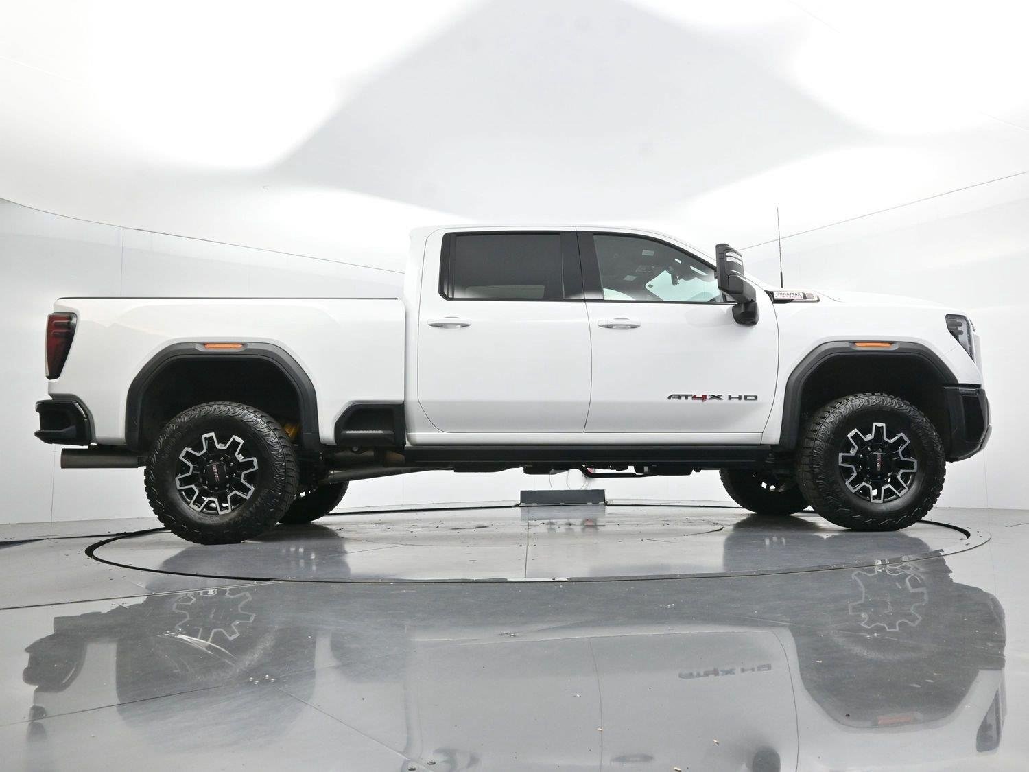 Used 2024 GMC Sierra 2500 AT4X AWD/4WD image 55