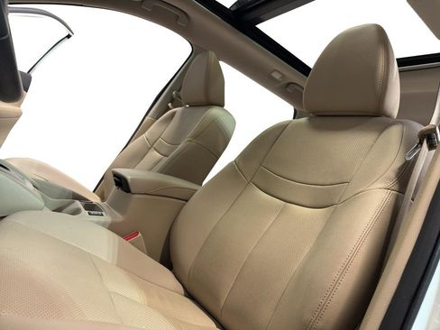 Used 2016 Nissan Rogue SL w/ SL Premium Package image 15