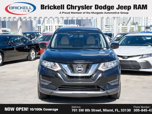 Used 2017 Nissan Rogue S image 2