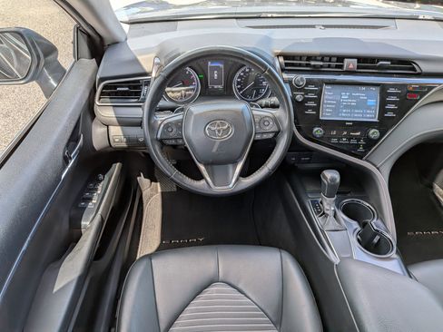 Used 2020 Toyota Camry SE w/ Convenience Package image 15