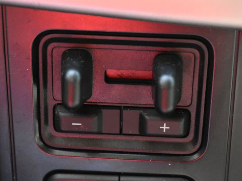 Used 2023 Ford F150 XLT w/ XTR Package image 31