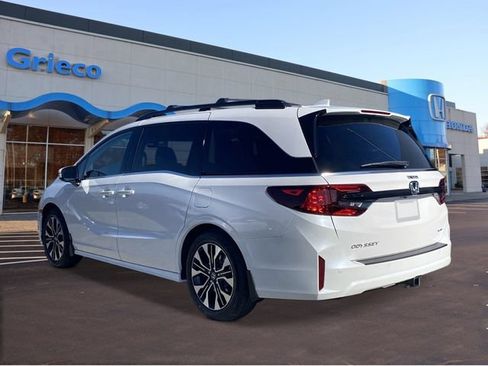New 2026 Honda Odyssey Elite image 2