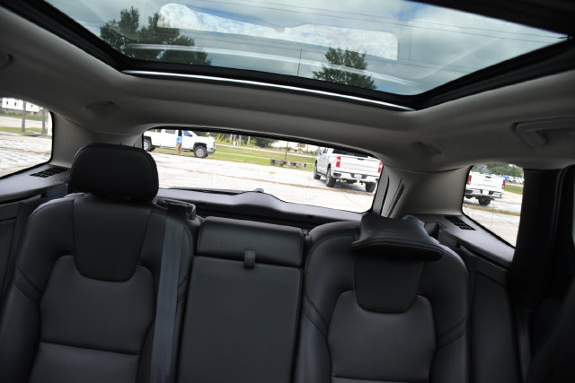 Used 2025 Volvo XC60 B5 Core AWD/4WD image 33