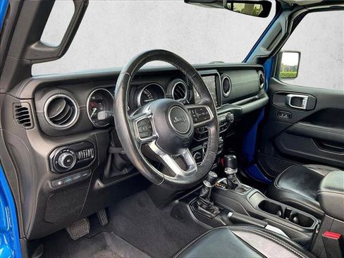Used 2021 Jeep Wrangler Unlimited Sahara w/ Cold Weather Group AWD/4WD image 14