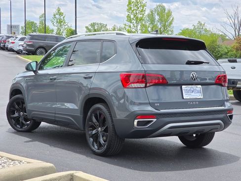 Used 2023 Volkswagen Taos SE w/ Black Wheel Package FWD image 19