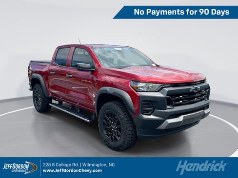 Used 2023 Chevrolet Colorado Trail Boss w/ Advanced Trailering Package AWD/4WD image 1