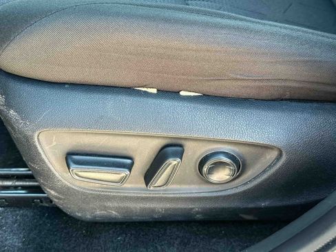 Used 2025 Toyota RAV4 XLE FWD image 15