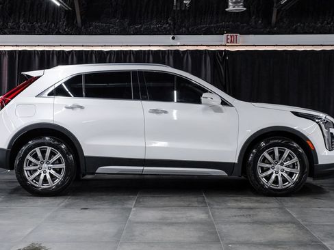 Used 2021 Cadillac XT4 Premium Luxury FWD image 9
