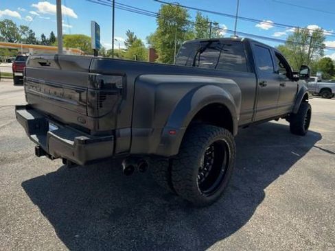 Used 2022 Ford F450 Platinum w/ FX4 Off-Road Package AWD/4WD image 8