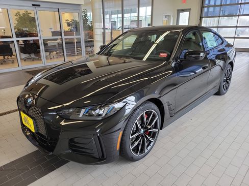 New 2026 BMW i4 xDrive40i w/ M Sport Package AWD/4WD image 1