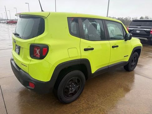 Used 2018 Jeep Renegade Sport w/ Power & Air Group image 3