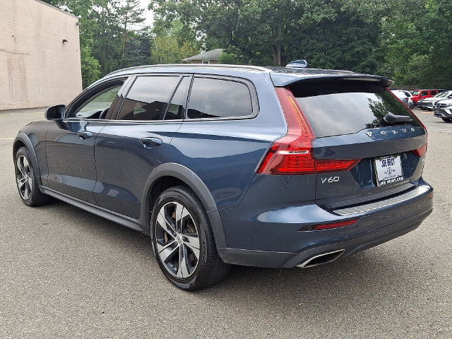 Used 2020 Volvo V60 T5 Cross Country w/ Protection Package Premier AWD/4WD image 7