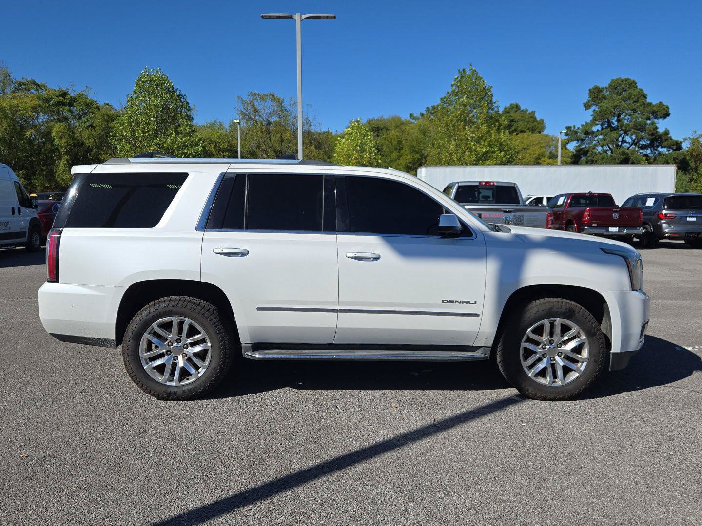 Used 2016 GMC Yukon Denali w/ Open Road Package AWD/4WD image 8
