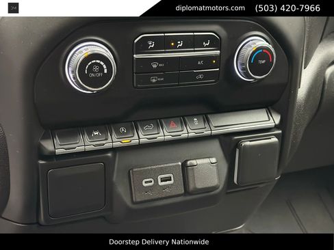 Used 2023 Chevrolet Silverado 1500 Custom image 25
