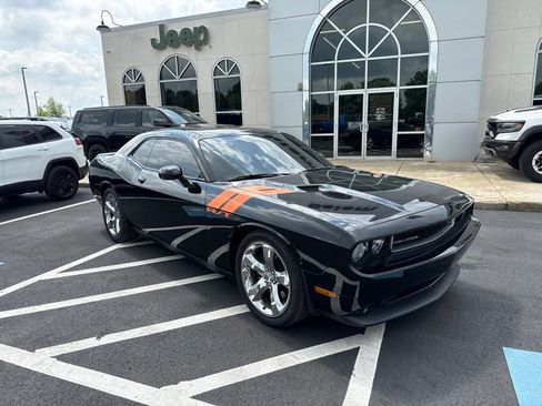 Used 2013 Dodge Challenger R/T Plus RWD image 2