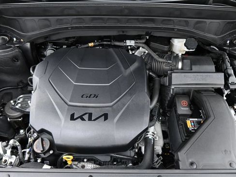 Used 2024 Kia Telluride EX w/ EX Captain's Chair Package FWD image 22