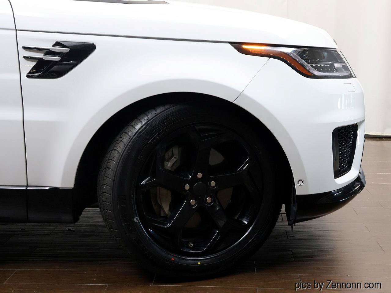 Used 2019 Land Rover Range Rover Sport HSE AWD/4WD image 3