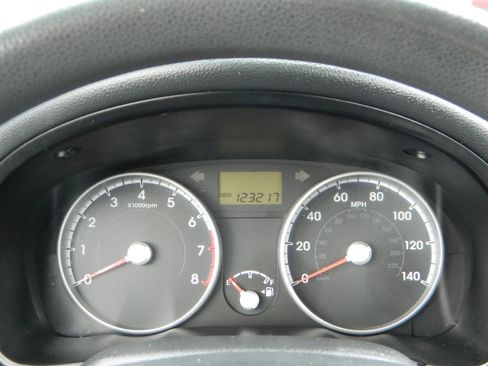 Used 2011 Hyundai Accent GLS image 18