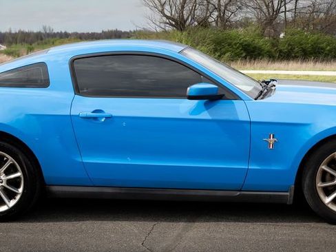 Used 2010 Ford Mustang Coupe RWD image 20