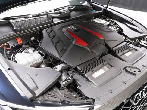 Used 2025 Audi RS Q8 performance image 38