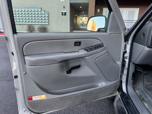 Used 2005 Chevrolet Tahoe LS w/ Skid Plate Package, Off Road image 16