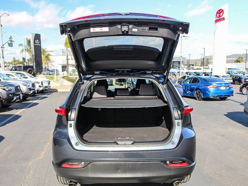 Certified 2021 Toyota Venza LE image 17