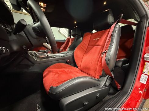 Used 2015 Dodge Challenger SRT Hellcat RWD image 37
