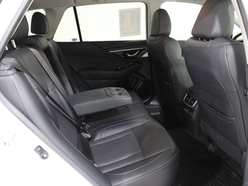 Used 2020 Subaru Outback Limited image 22