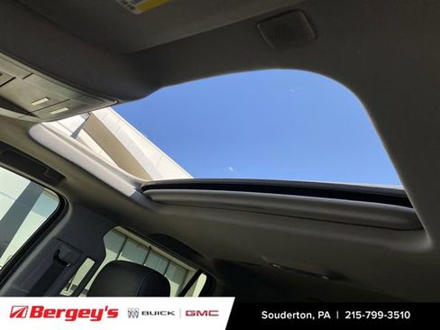 Used 2018 Chevrolet Tahoe LT w/ Off-Road Package AWD/4WD image 21
