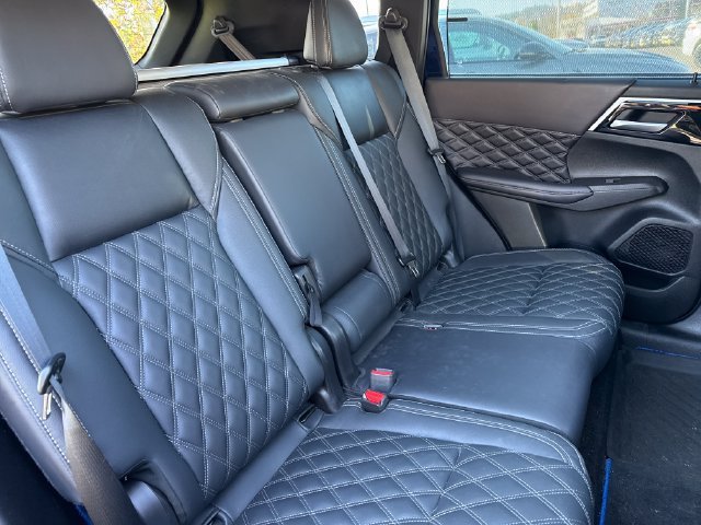 Used 2023 Mitsubishi Outlander SEL AWD/4WD image 20