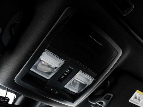 Used 2016 Dodge Challenger SRT Hellcat RWD image 20