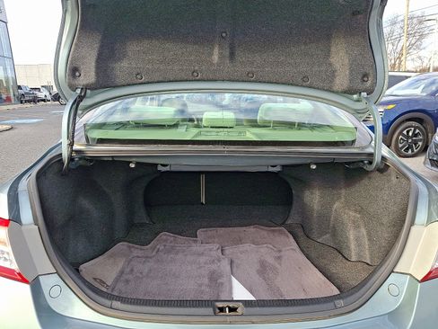 Used 2011 Toyota Camry LE image 27