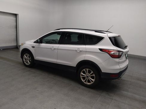Used 2018 Ford Escape SE FWD image 3