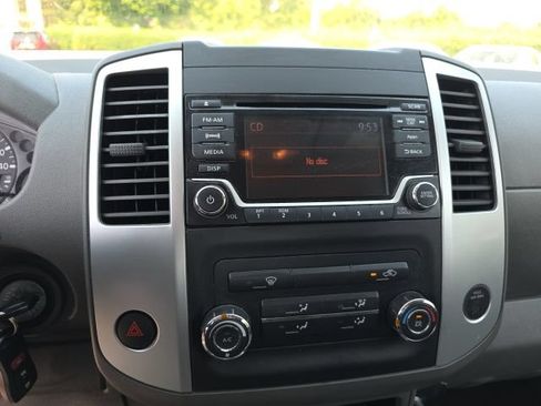 Used 2016 Nissan Frontier SV AWD/4WD image 12