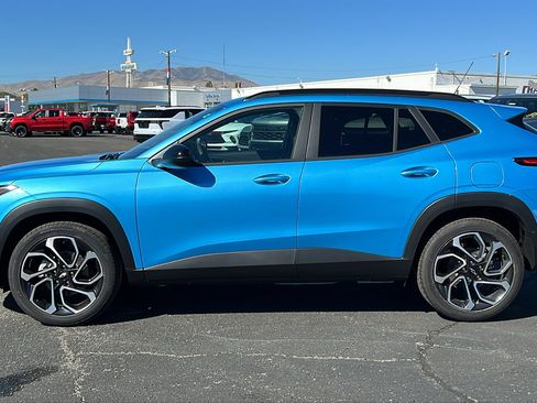 New 2026 Chevrolet Trax RS w/ Sunroof Package image 8