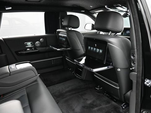 New 2027 Rolls-Royce Phantom Extended Wheelbase RWD image 29