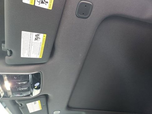 Used 2024 Land Rover Range Rover Sport Dynamic SE image 23